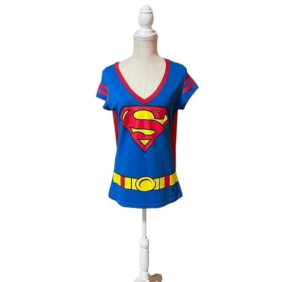 Superman Supergirl Women’s V-Neck Top with Removable Red Cape Costume size XL - Picture 1 of 15